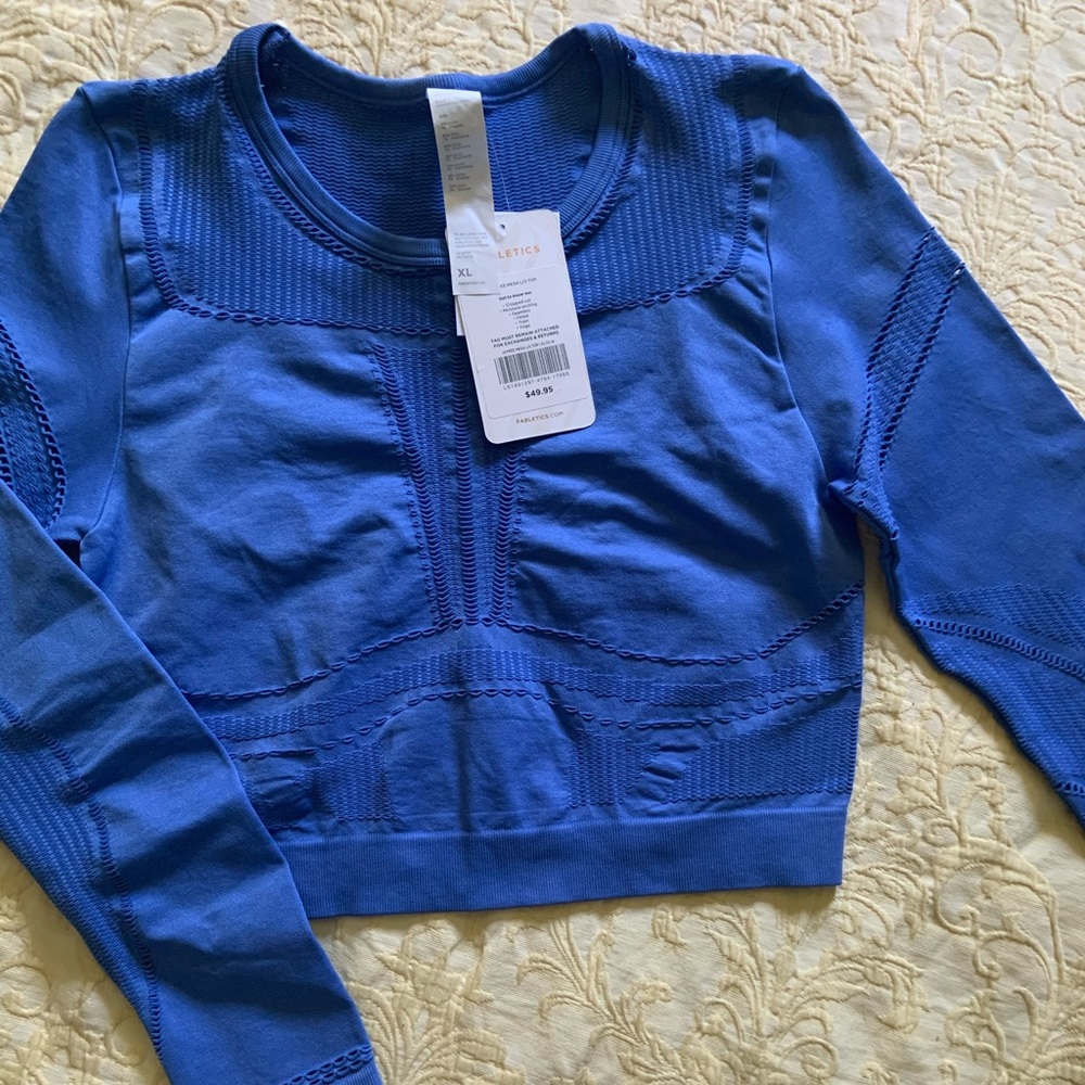 NWT FABLETICS crop top!